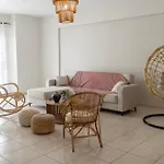 Skyview New Maisonette With Private Parking