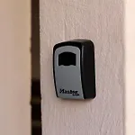 Апартаменты Skyview New Maisonette With Private Parking Лариса