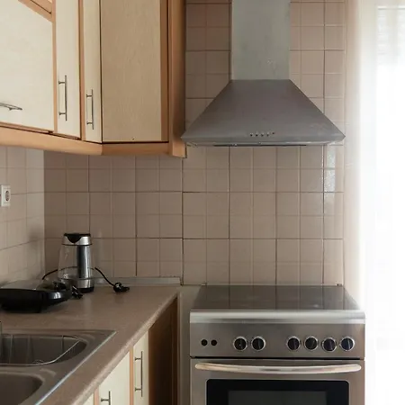 Skyview New Maisonette With Private Parking