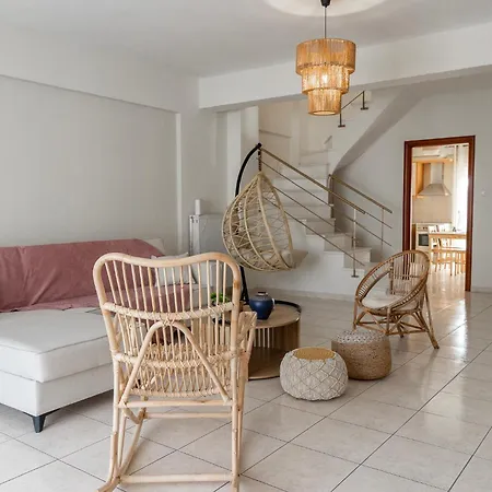 Skyview New Maisonette With Private Parking