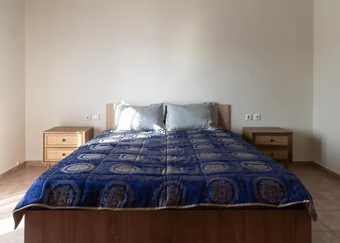 Skyview New Maisonette With Private Parking *