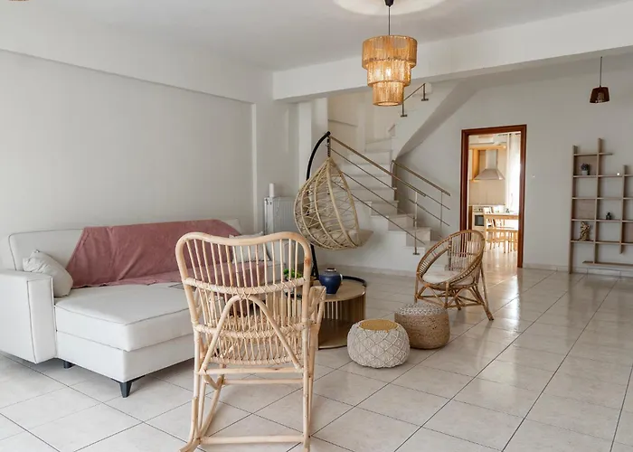 Skyview New Maisonette With Private Parking